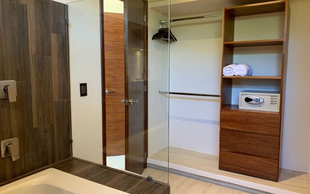 Jungle House By Lockey