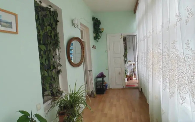 3 Room Home city center