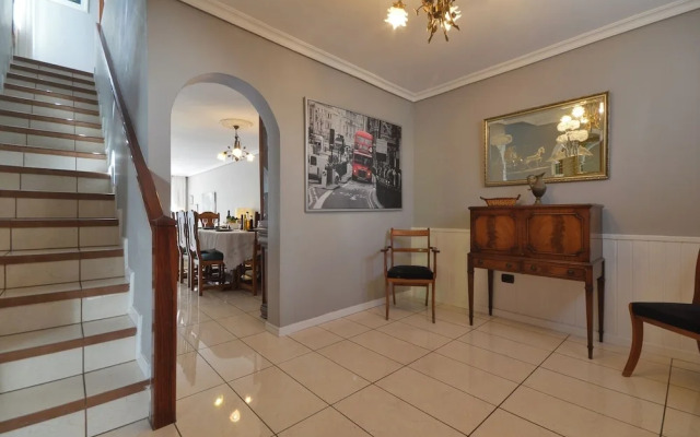 Villa Tricia 6 Bedroom Las Americas