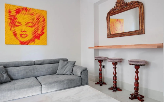 Cozy Flat With Balcony 5 min to Galata Tower
