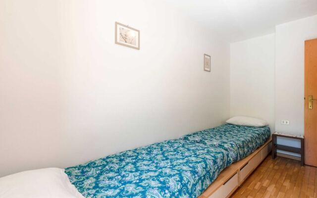 Spacious Chalet with Garden near Ski Area in Tyrol