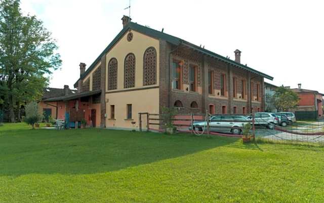 Antica Cascina Ostello di Borghetto