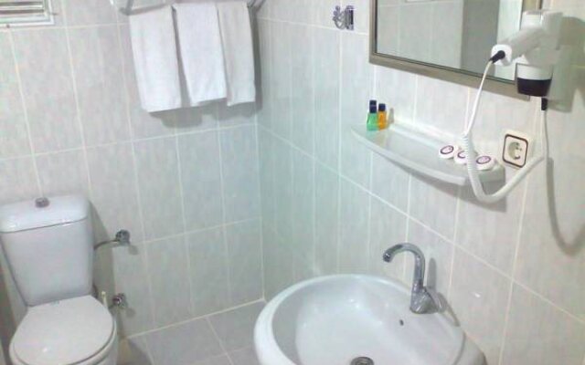 Ozgur Hotel