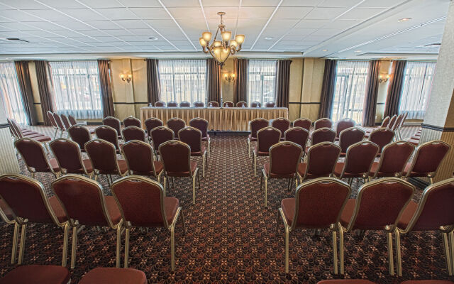 Ambassadeur Hotel