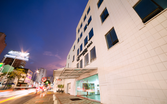 TAMA Hotel Granada Real Cali