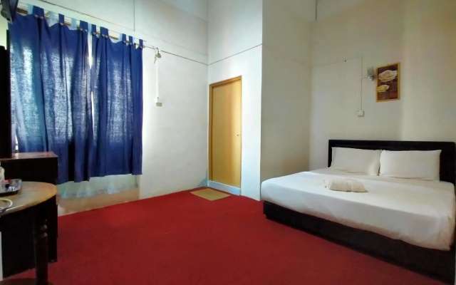 SPOT ON 89994 RZ Gold Hotel – Guest Rooms – Kuala Krai