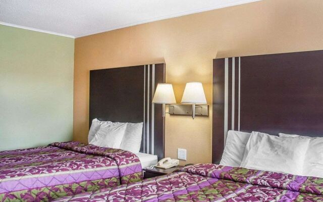 Amherst Inn & Suites