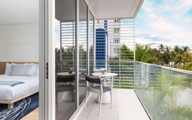 The Gabriel Miami South Beach, Curio Collection by Hilton