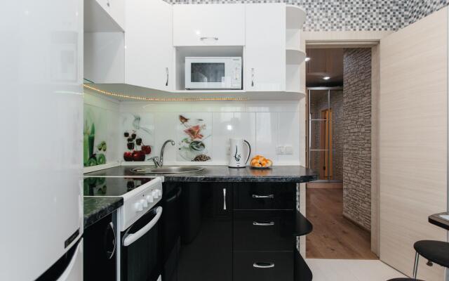 Yousinn (Юсинн) на улице Бориса Богаткова 213