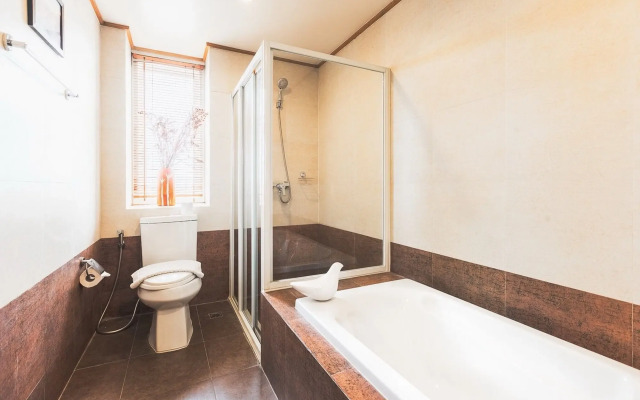 Green Mansion & Service Apartment