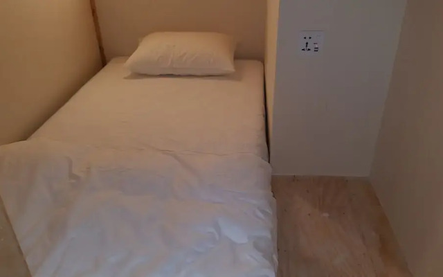 Running Bare Hostel