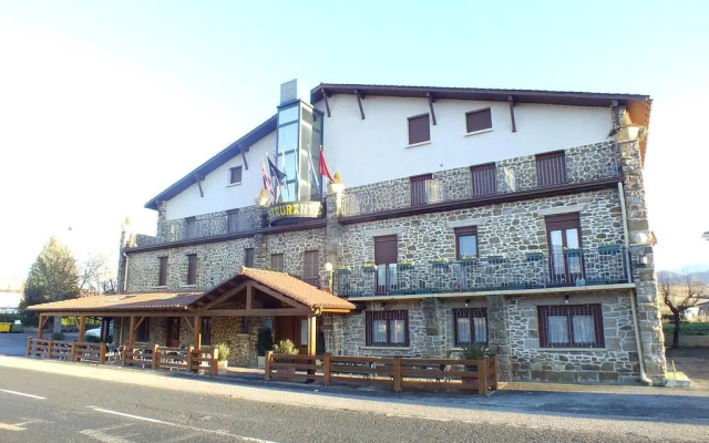 Hostal Izar-Ondo