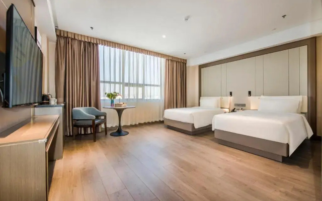 Yangjiang Jiangcheng Junyi Square Atour X Hotel