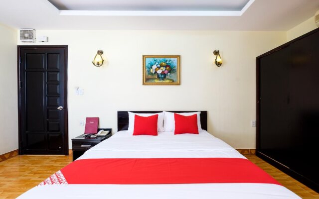 Coop's Hotel & Apartments