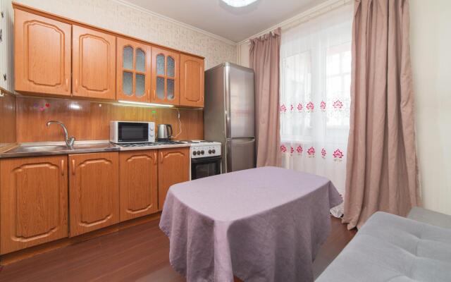 Ночник на улице Муравленко 35