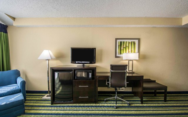 Comfort Inn & Suites Lantana - West Palm Beach South