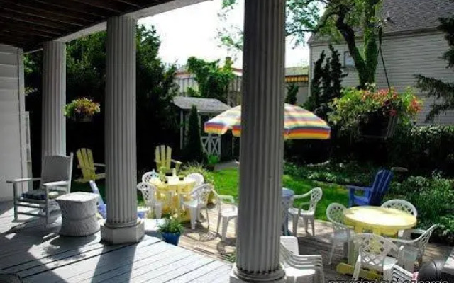 Rehoboth Guest House - Adults only