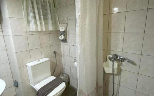 Helena's Studio Agia Triada