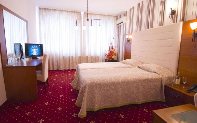 Arena Tarnovo Hotel