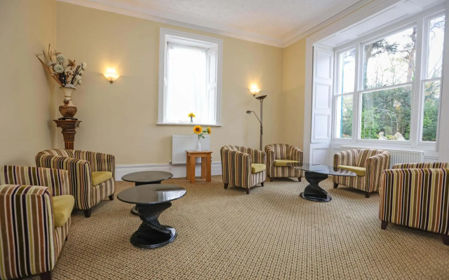 The Grove Hotel