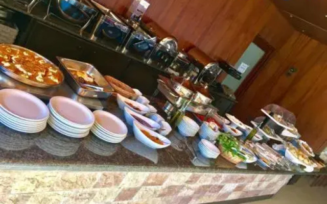 Master's Hotel - Ehden