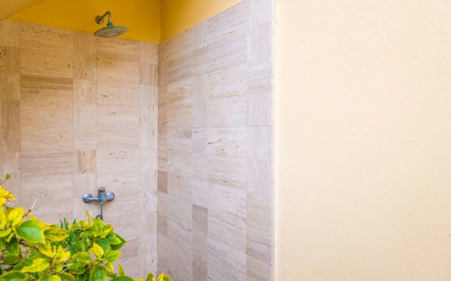 Xilvar in Mallorca With 3 Bedrooms and 2 Bathrooms