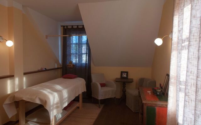 Babiččina Zahrada Penzion & Restaurace