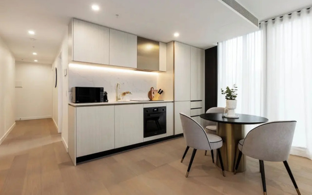 City Road Apartment by Urban Rest