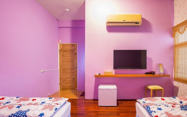 Holly House Homestay