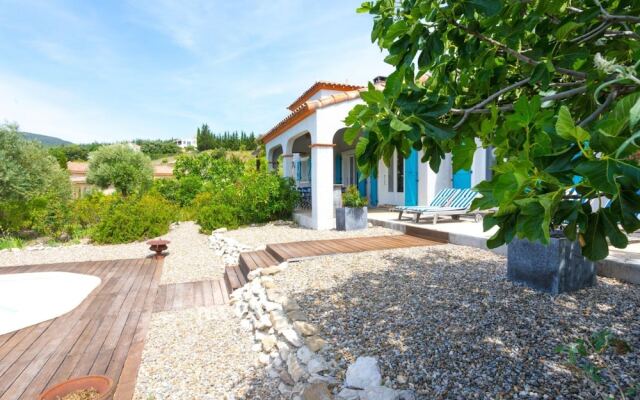 Spacious Villa With Private Swimming Pool and Jacuzzi