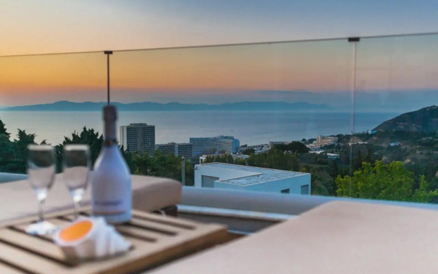 FlyViewFlatsGOLD PrivateHotTub with SeaView