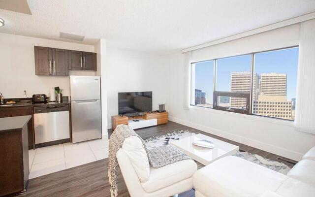 One Bedroom Unit With in Suite Laundry and Parking