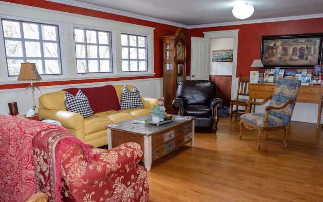Secret Garden Bed & Breakfast