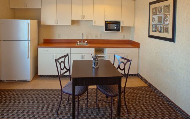 Holiday Inn Express & Suites Nampa - Idaho Center by IHG