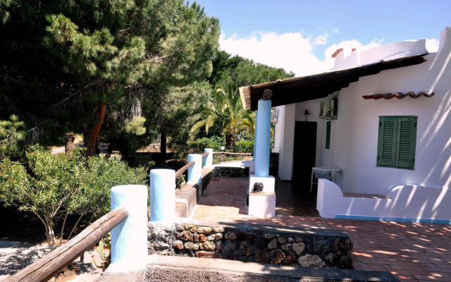 Holiday Eolie Village