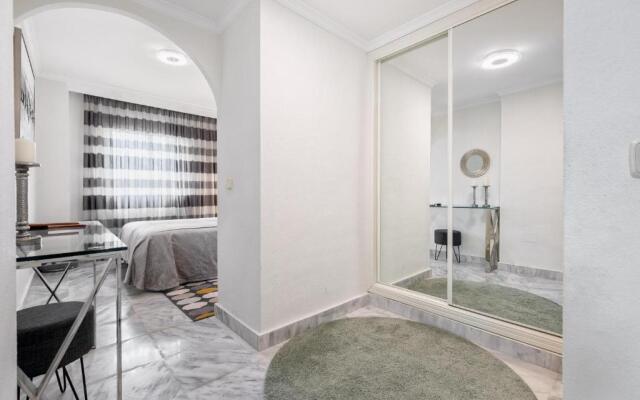 Urb la Dama de Noche 4br by Rafleys