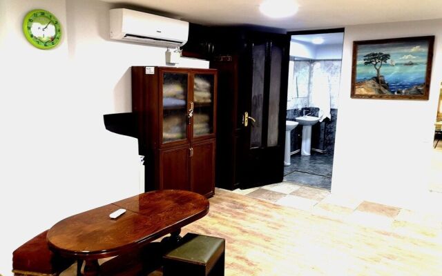 Prime Hotel & Hostel