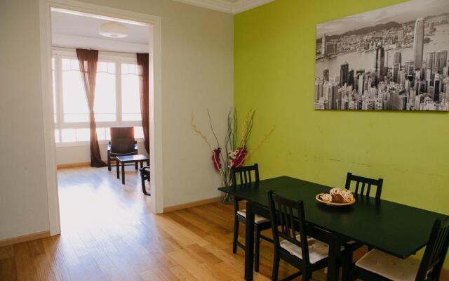 Cozy Apartment Near Sagrada Familia 21B