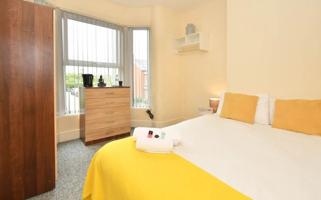 Townhouse @ 178 Ruskin Road Crewe
