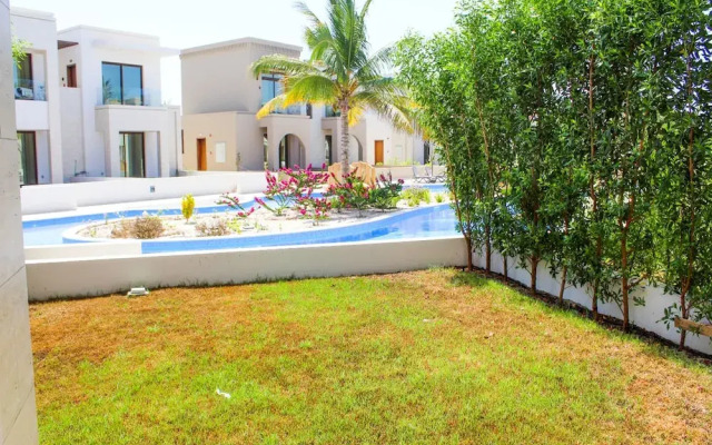 Serene 1-bedroom With Pool View