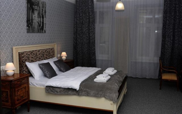Free People Hostel