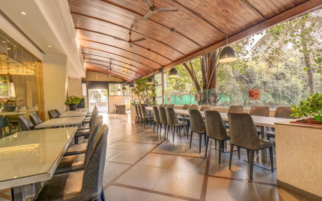 The SSK Solitaire Hotel & Banquets
