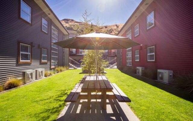 Element Escapes Luxury Apartments