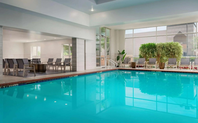 Embassy Suites by Hilton Memphis East Germantown Area