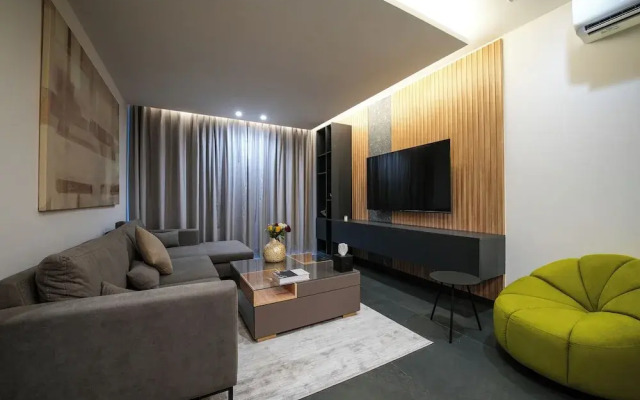 L'Avenue Hotel Apartments