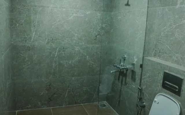 Mps Royal Suites