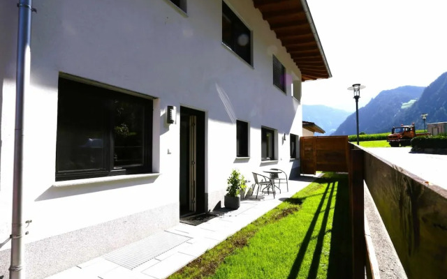 Apartment in Mayrhofen With Garden