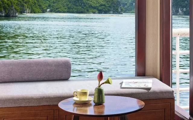 Verdure Lotus Classic Cruise on Lan Ha Bay