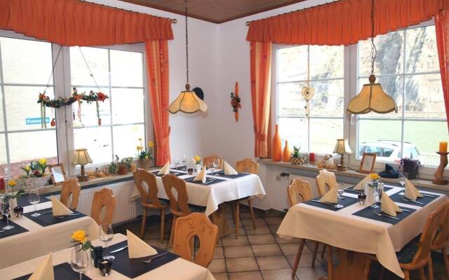 Winzerhotel - Restaurant zum Moselstrand