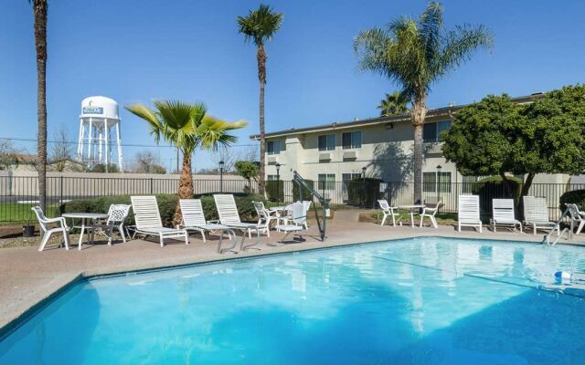 Ramada by Wyndham Merced